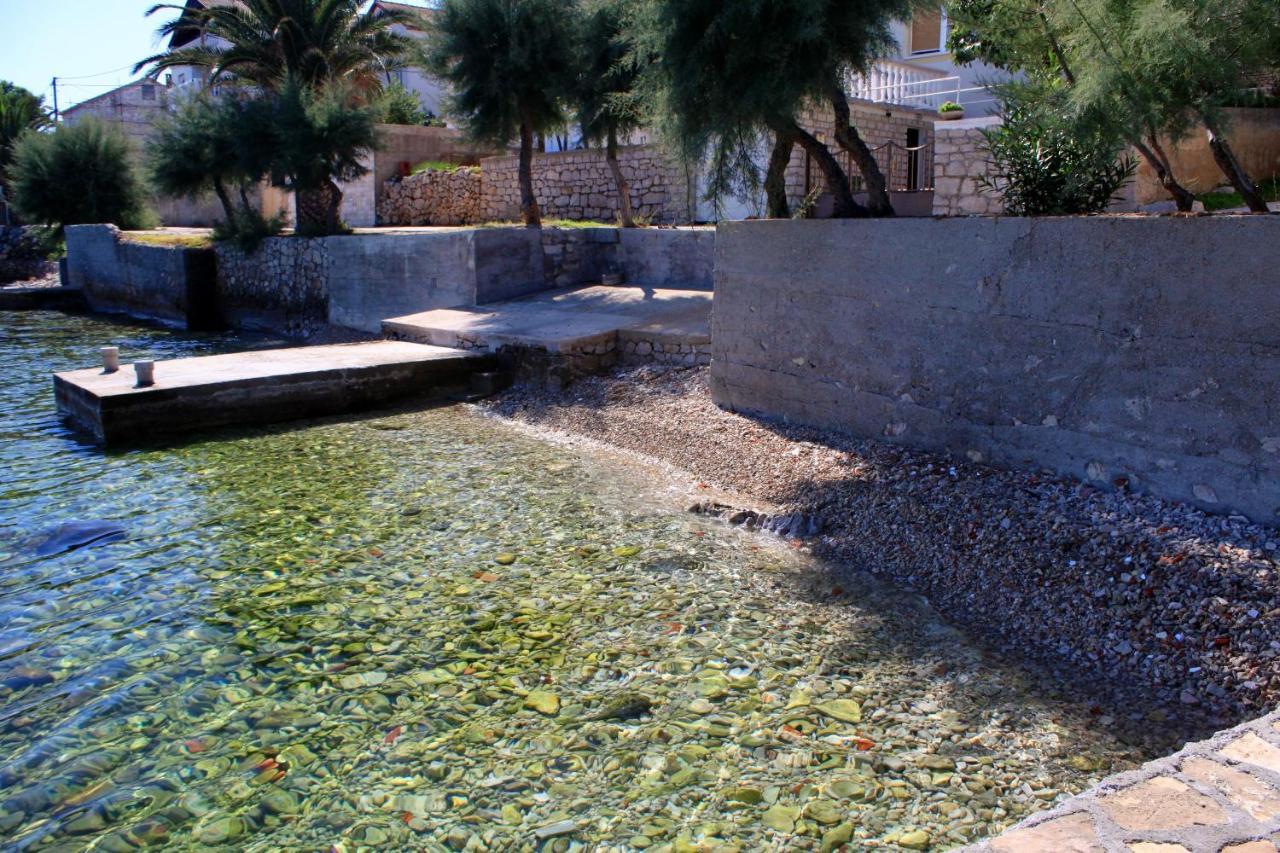 Apartments And Rooms With A Swimming Pool Kali, Ugljan - 14083 Exterior photo