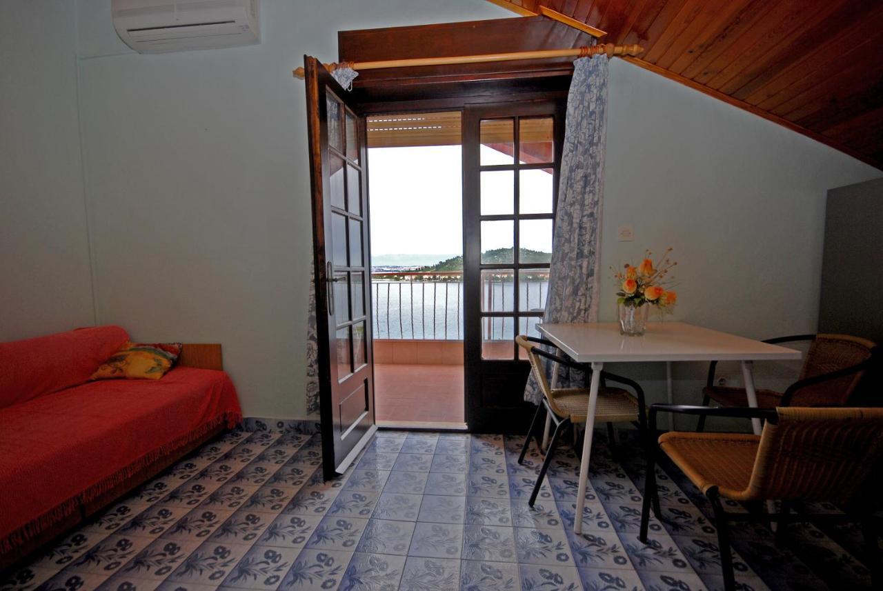 Apartments And Rooms With A Swimming Pool Kali, Ugljan - 14083 Exterior photo